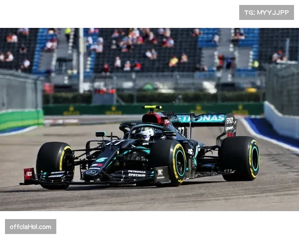 维斯塔潘巴西站Q1出局至维修区起步,超车表演距复制去年神迹仅一步之遥 维斯塔潘巴西站Q1出局至维修区起步,超车表演距复制去年神迹仅一步之遥