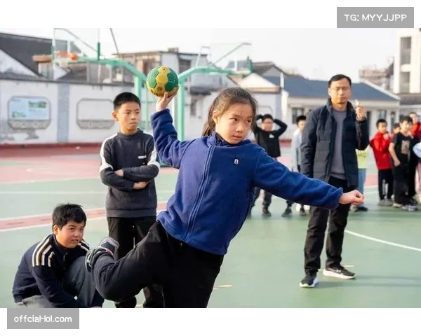 手球纳入学校体育课程，45%青少年参与室内运动项目